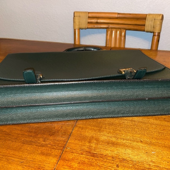 Louis Vuitton Briefcase authentic vintage LV Green Epi Briefcase Rare LV Bag 💼 - Picture 10 of 13